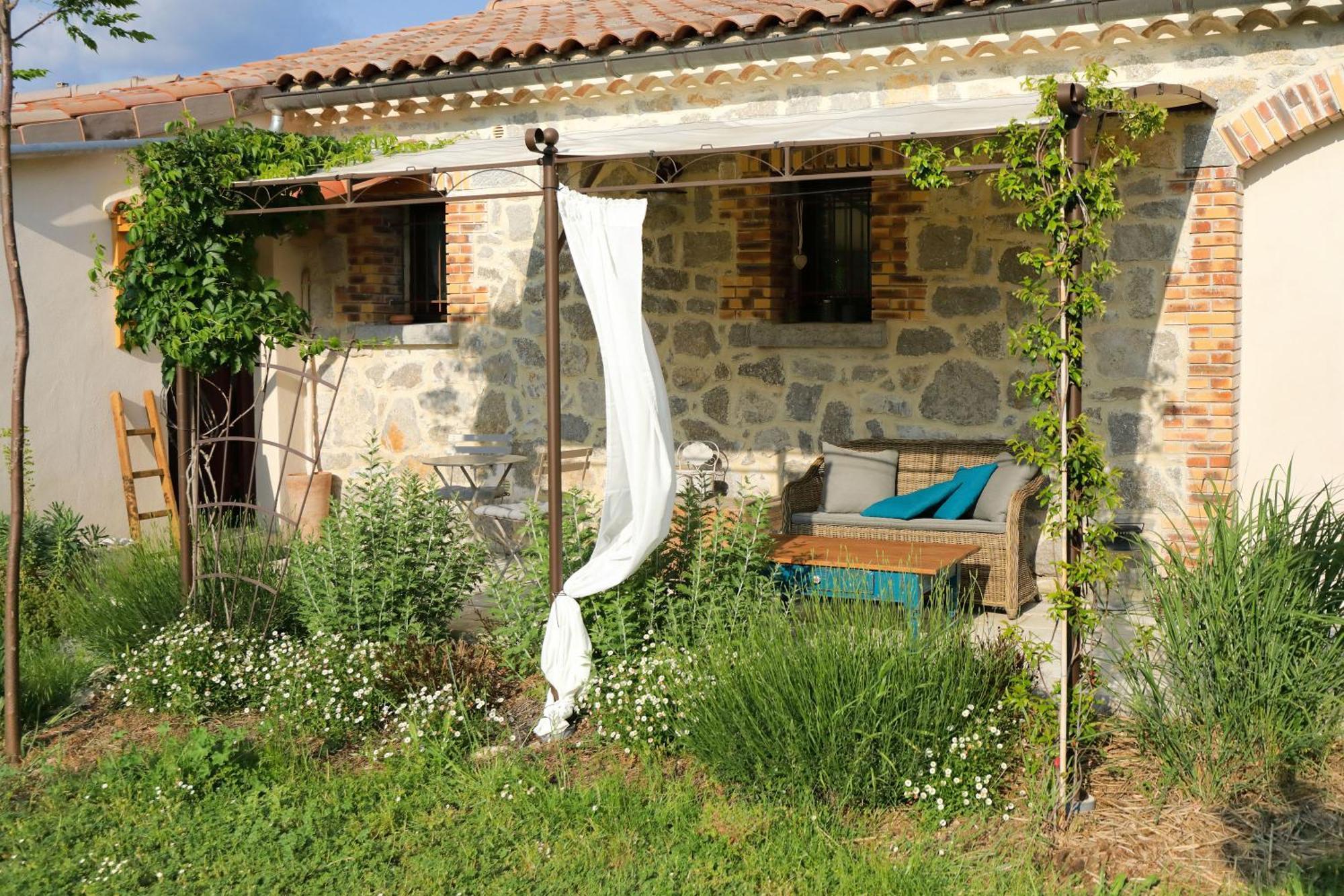 Hotel La Gourmandine Courry Esterno foto